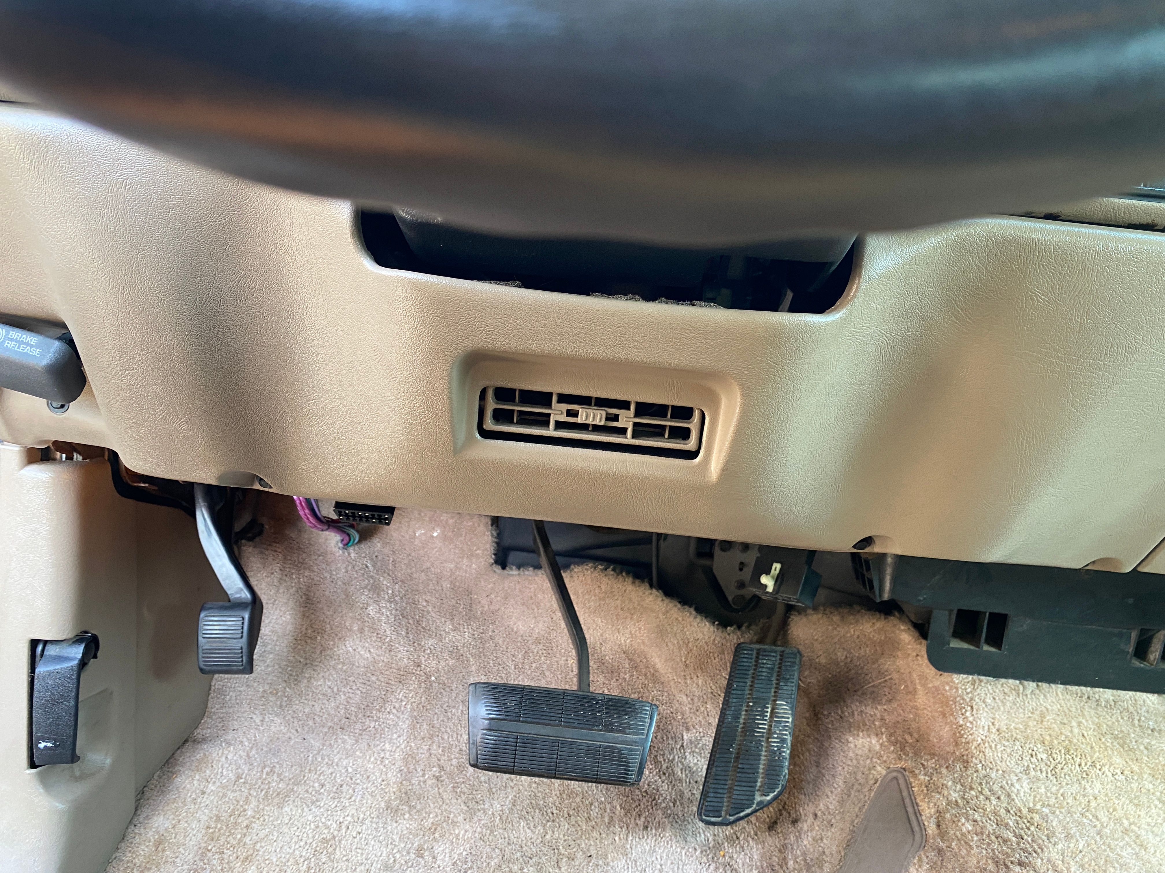 Used 1999 Chevrolet Tahoe 2WD w/ Comfort & Security Pkg image 15