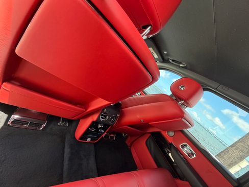 Used 2021 Rolls-Royce Cullinan image 22