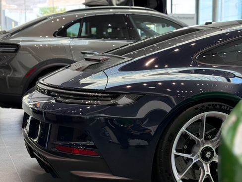 Used 2022 Porsche 911 GT3 image 6