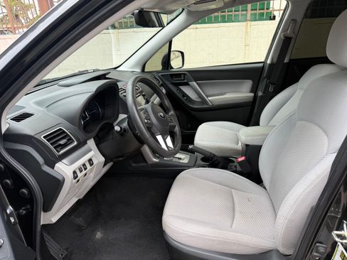 Used 2018 Subaru Forester 2.5i Premium AWD/4WD image 8