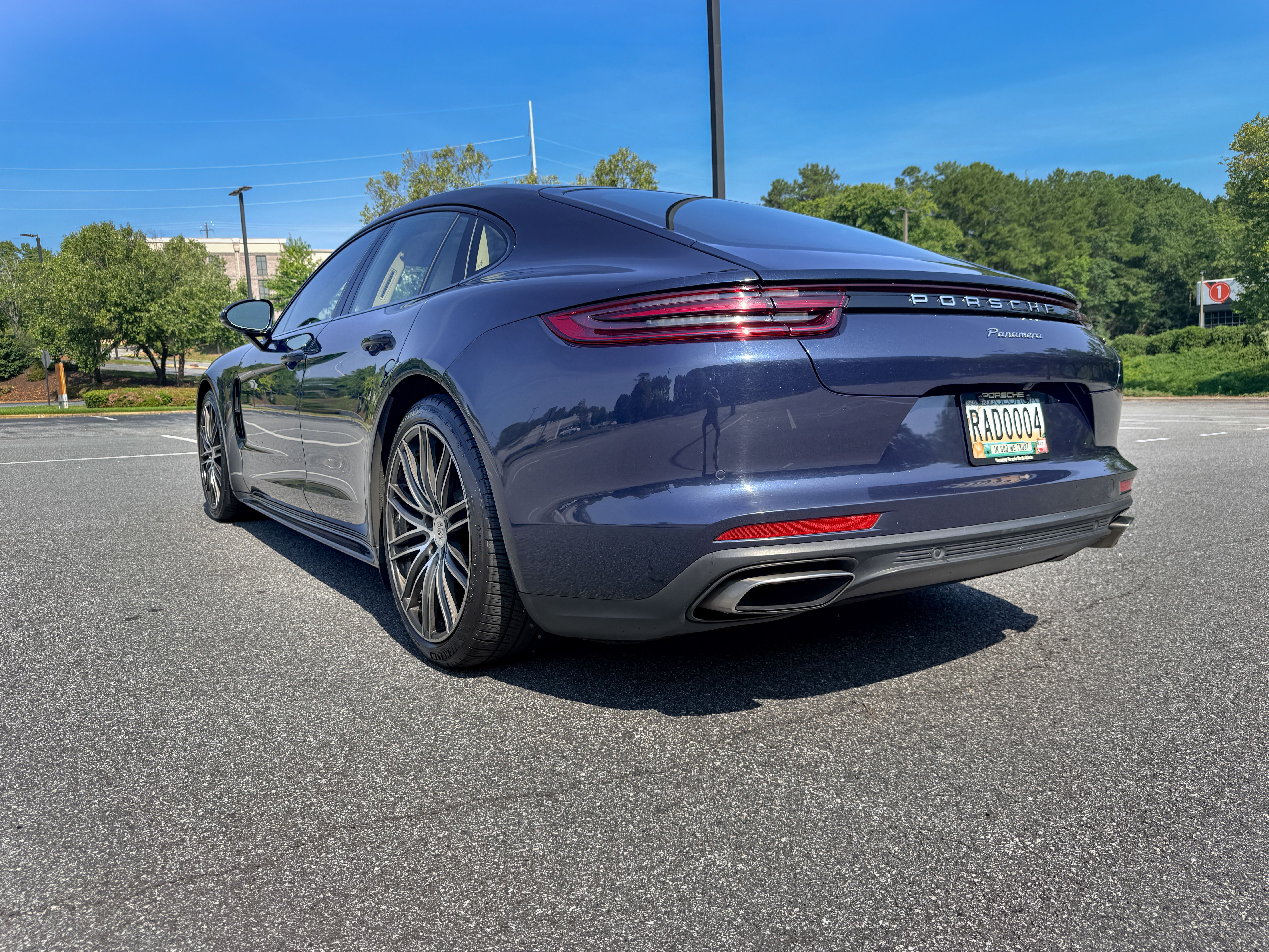 Used 2018 Porsche Panamera image 8