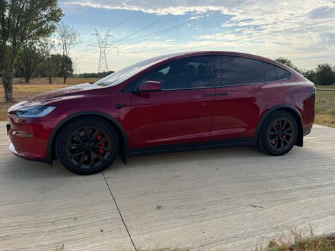 Used 2024 Tesla Model X Plaid AWD/4WD image 8