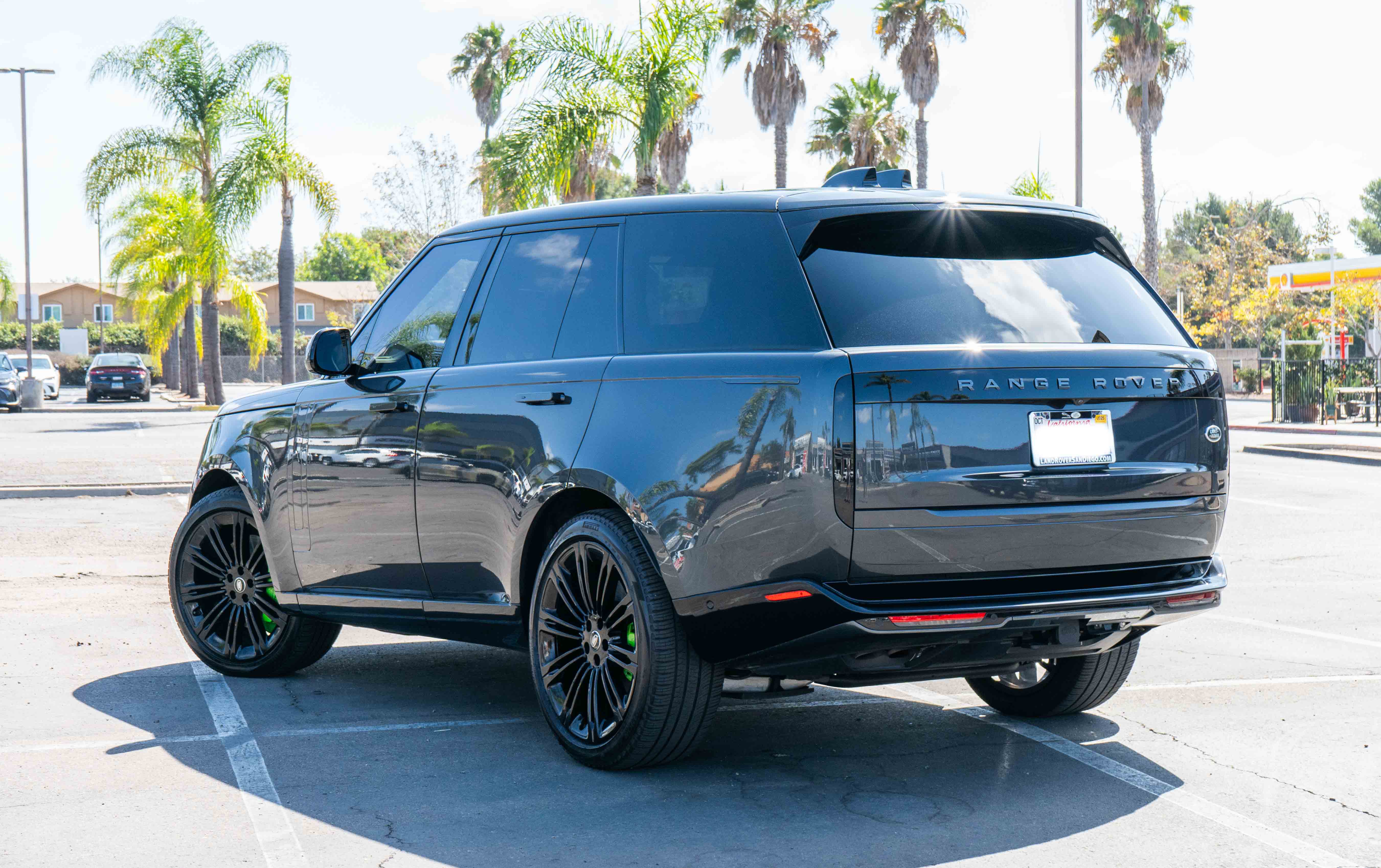 Used 2023 Land Rover Range Rover SE AWD/4WD image 1