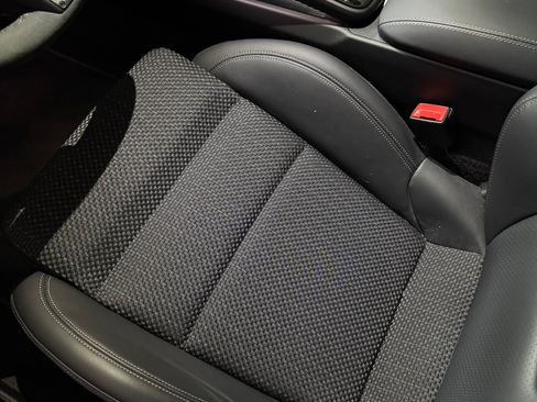 Used 2024 Porsche 911 Carrera T RWD image 14