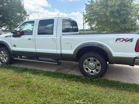 Used 2014 Ford F250 Lariat w/ Chrome Package AWD/4WD image 5