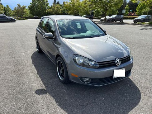 Used 2014 Volkswagen Golf TDI FWD image 2