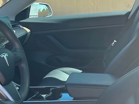 Used 2020 Tesla Model 3 Standard Range Plus RWD image 11