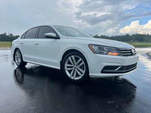 Used 2019 Volkswagen Passat 2.0T Wolfsburg image 1