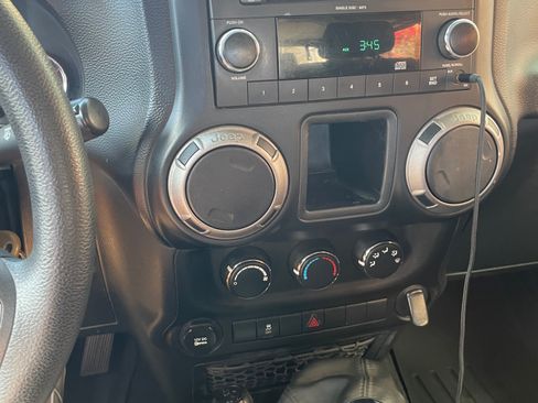 Used 2011 Jeep Wrangler Sport AWD/4WD image 8