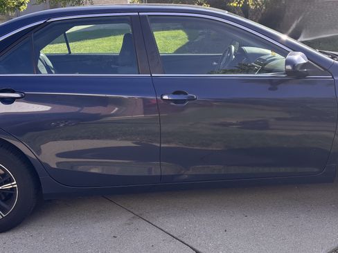 Used 2015 Toyota Camry LE FWD image 8