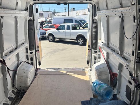 Used 2017 RAM ProMaster 2500 FWD image 9