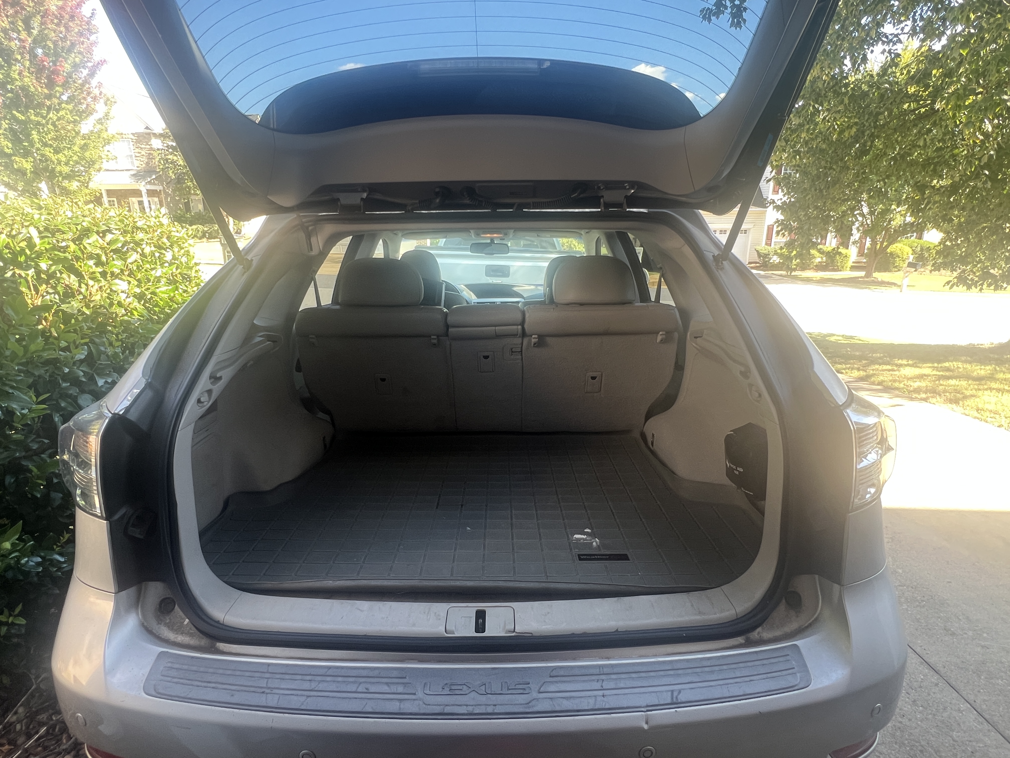 Used 2012 Lexus RX 350 FWD w/ Premium Pkg image 4