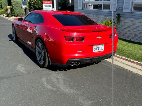 Used 2013 Chevrolet Camaro ZL1 RWD image 6