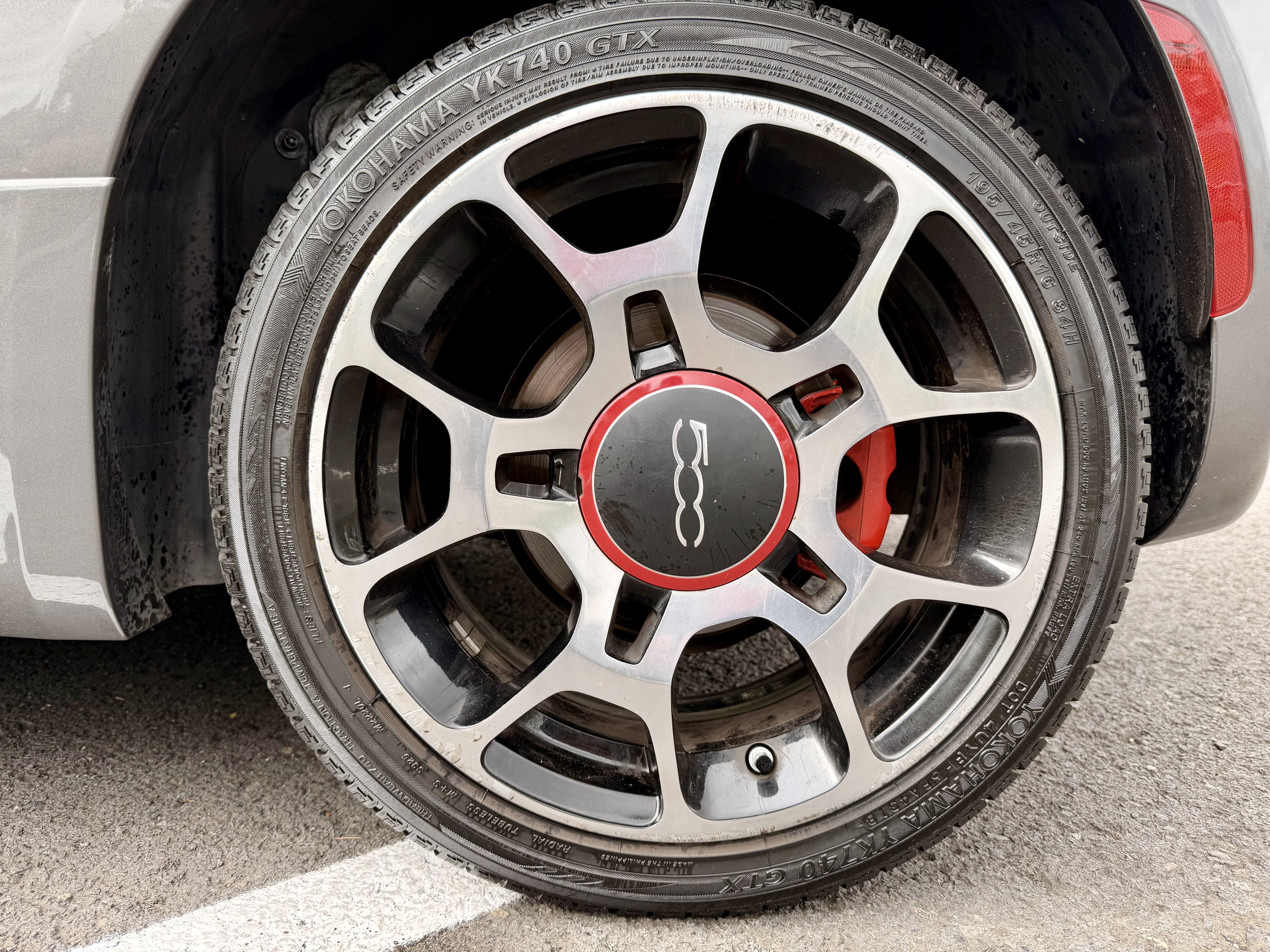Used 2013 FIAT 500 Turbo w/ Beats Audio Pkg FWD image 27