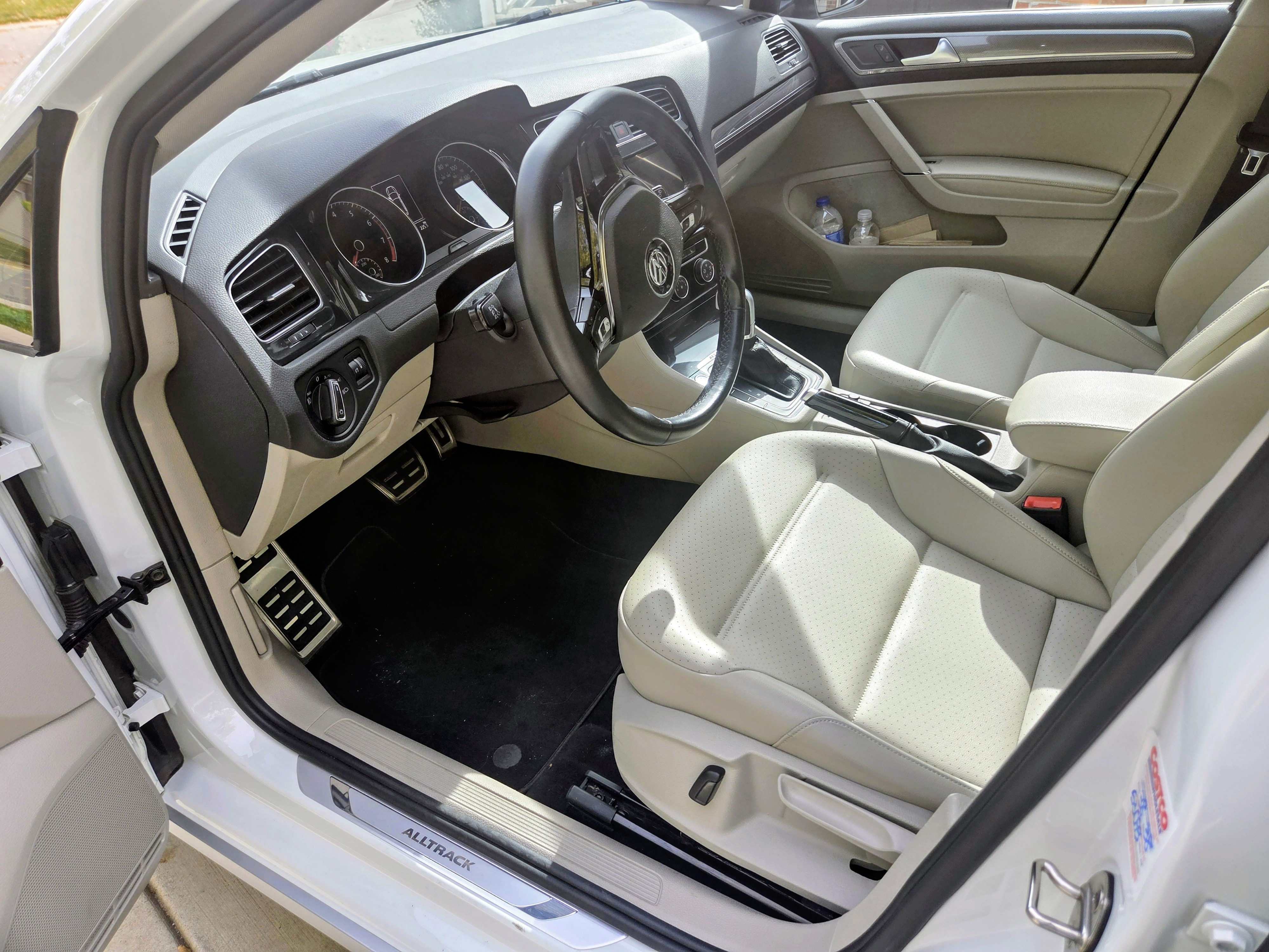 Used 2019 Volkswagen Golf Alltrack SE AWD/4WD image 9