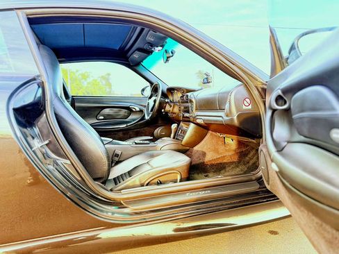 Used 2002 Porsche 911 Targa image 19