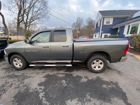 Used 2011 RAM 1500 Classic SLT w/ Technology Group image 6