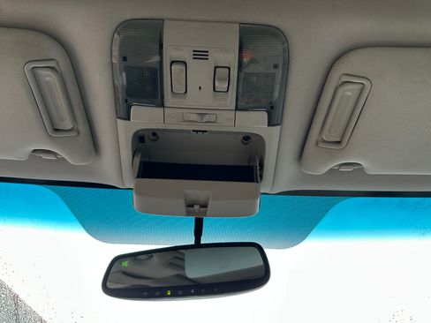 Used 2012 Subaru Outback 2.5i Limited image 9