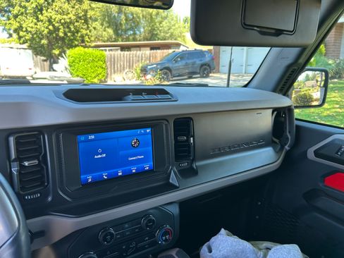 Used 2023 Ford Bronco Big Bend image 9