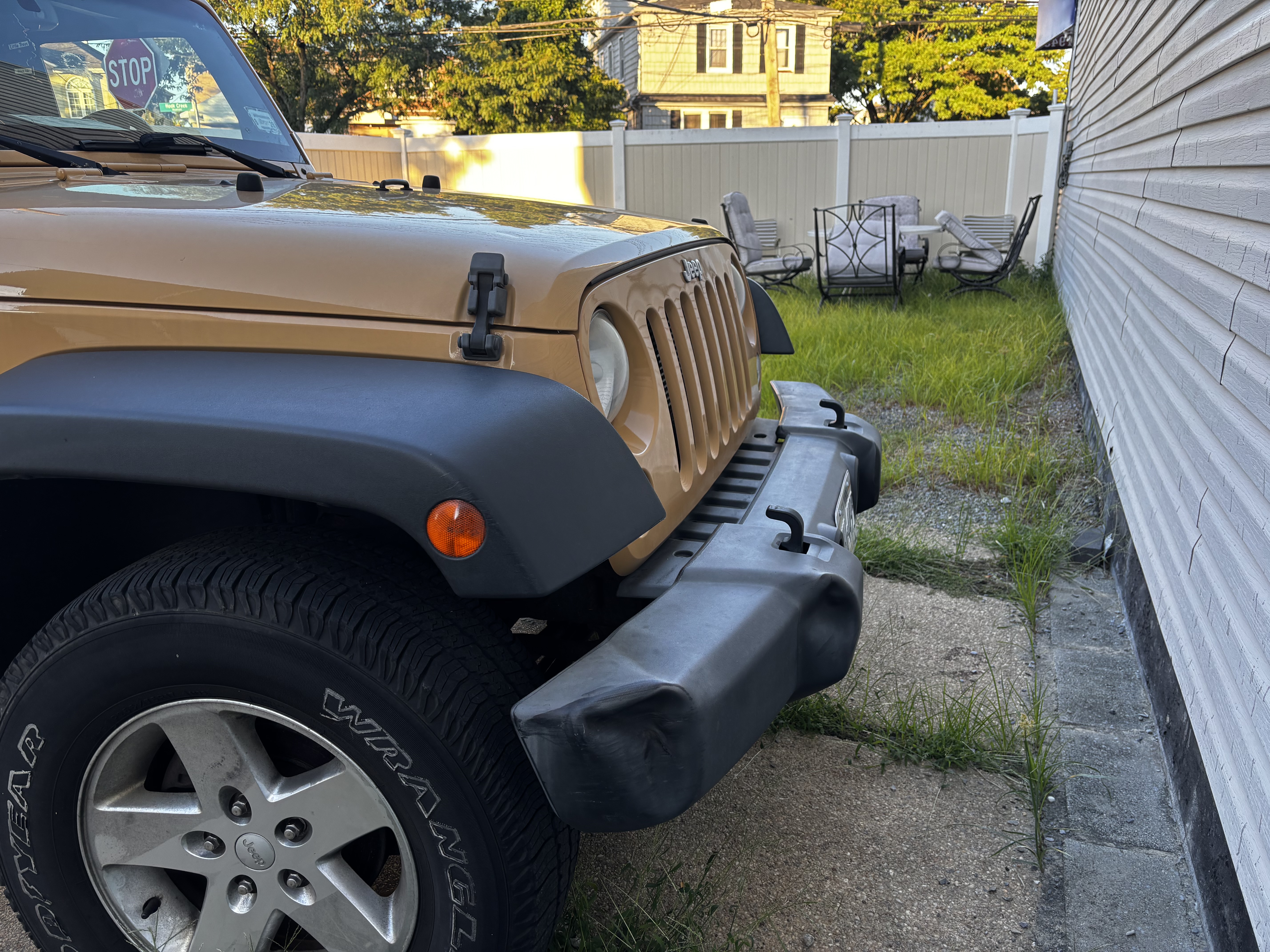 Used 2014 Jeep Wrangler Unlimited Sport w/ Quick Order Package 24S AWD/4WD image 9