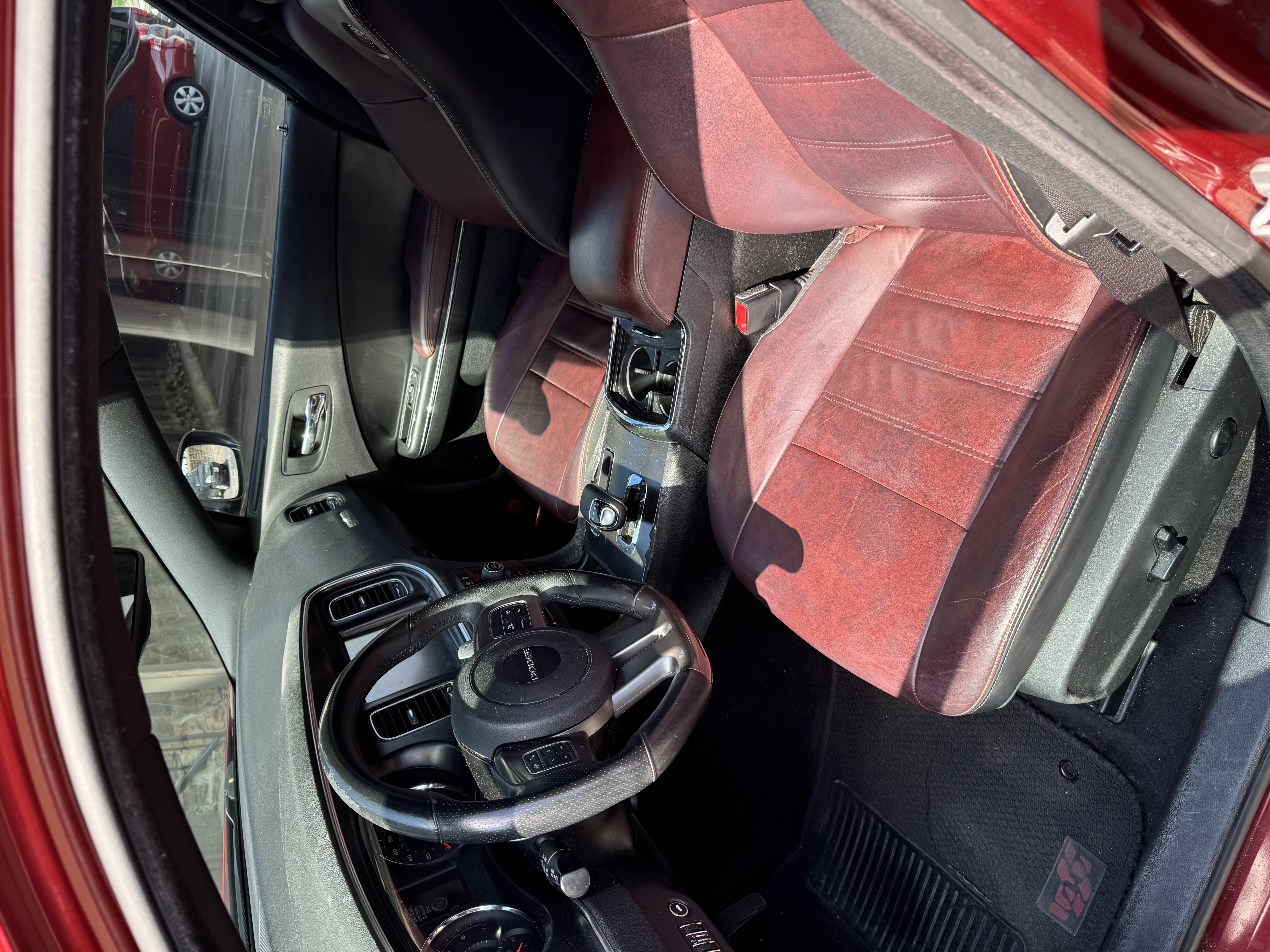 Used 2014 Dodge Charger SXT RWD image 6