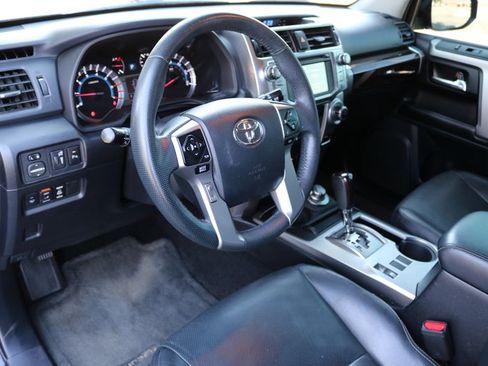 Used 2015 Toyota 4Runner Limited image 4
