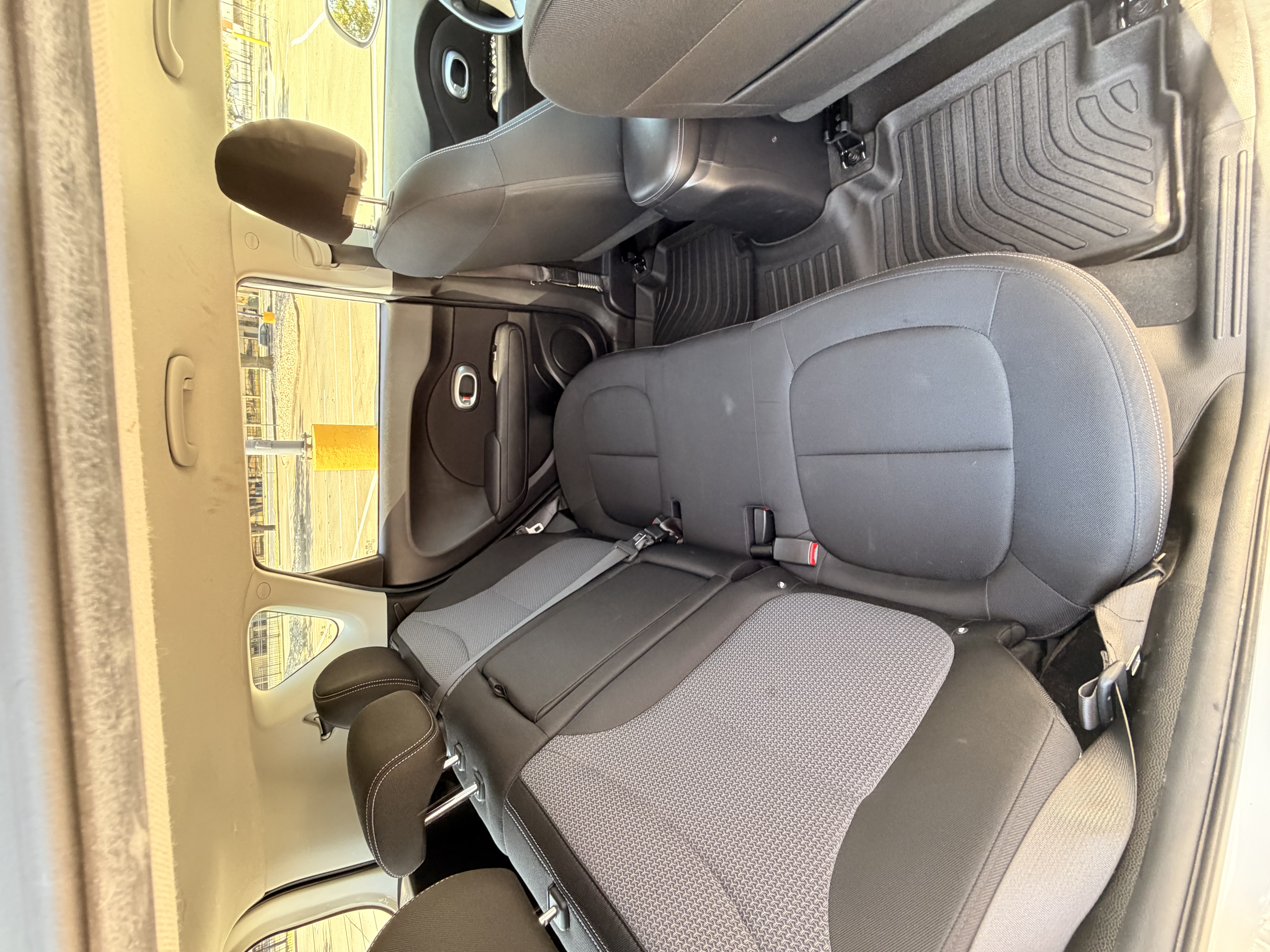 Used 2018 Kia Soul + FWD image 14