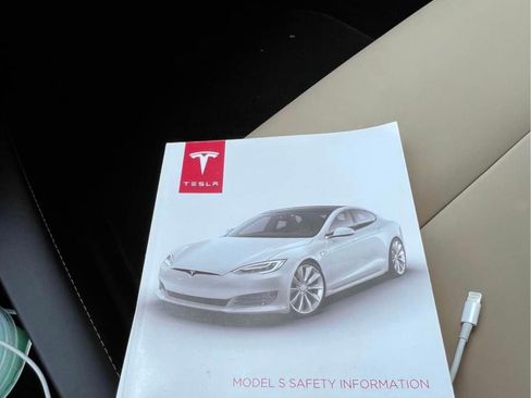 Used 2017 Tesla Model S 75 RWD image 15