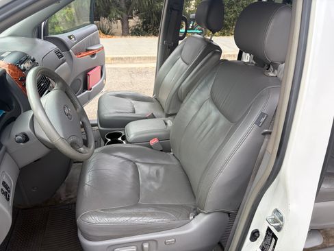 Used 2006 Toyota Sienna FWD image 13