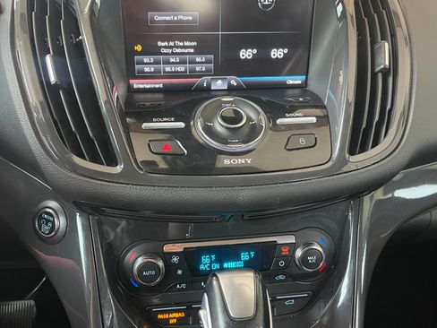 Used 2015 Ford Escape Titanium image 6