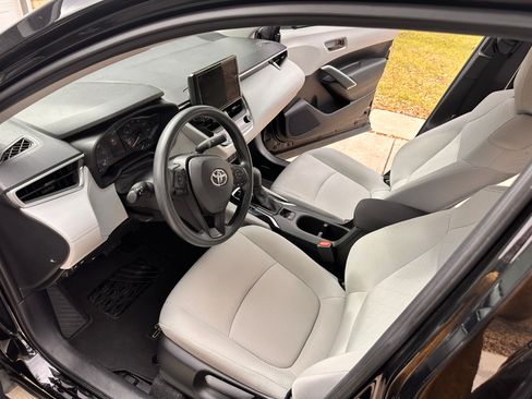 Used 2023 Toyota Corolla Cross L image 20