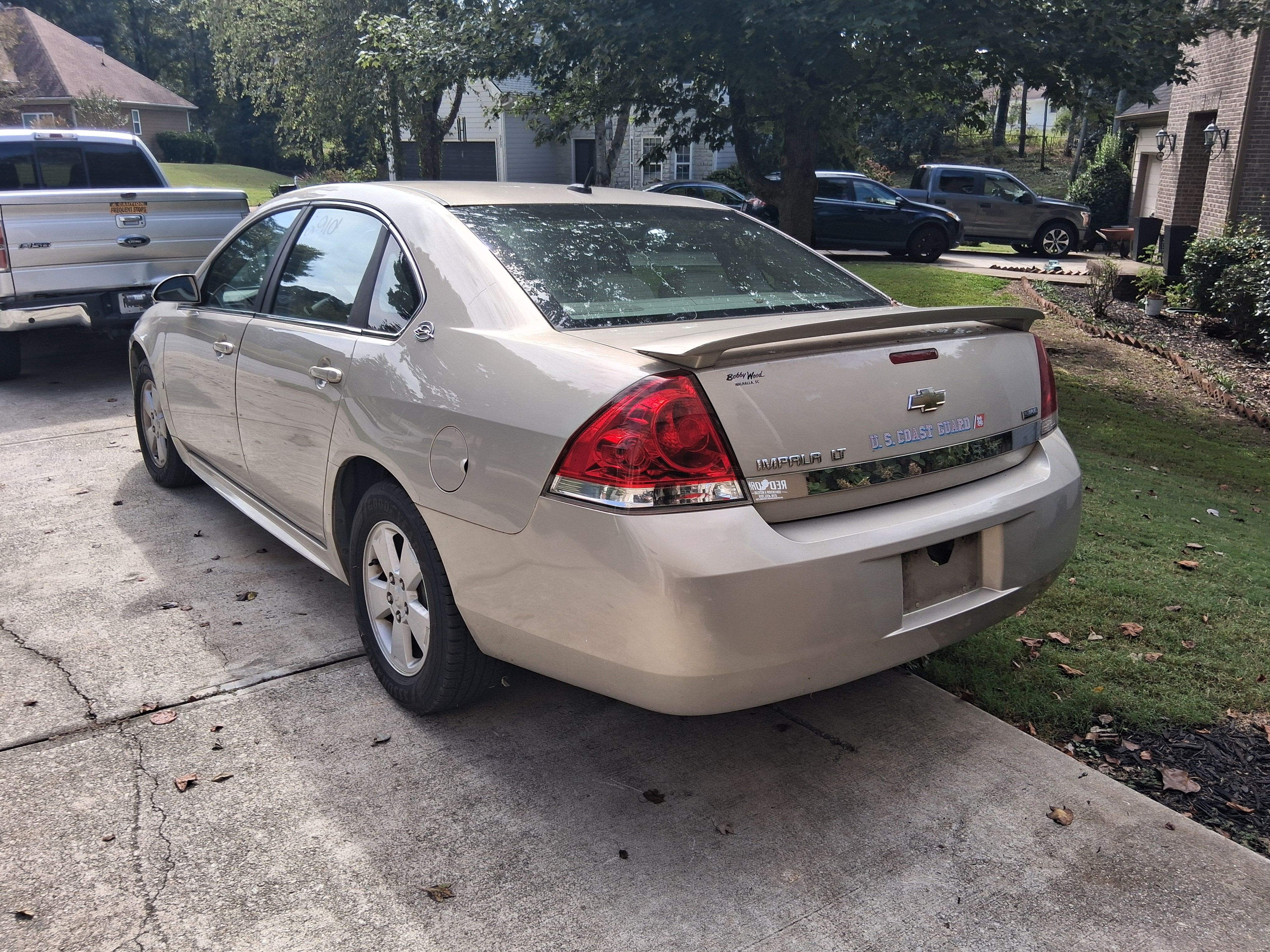 Used 2009 Chevrolet Impala LT w/ Luxury Edition Package FWD image 5