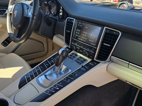 Used 2014 Porsche Panamera Turbo S Executive image 23