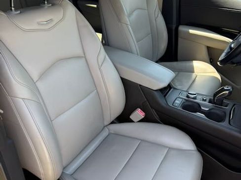 Used 2019 Cadillac XT4 Premium Luxury FWD image 9