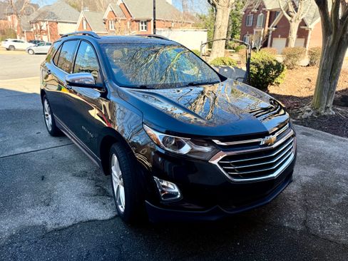 Used 2018 Chevrolet Equinox Premier image 1