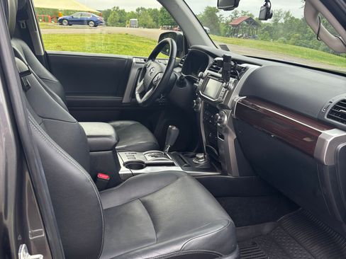 Used 2018 Toyota 4Runner Limited AWD/4WD image 12