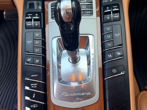 Used 2014 Porsche Panamera 4S AWD/4WD image 12