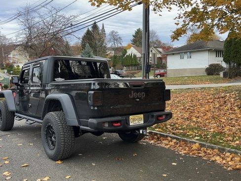 Used 2021 Jeep Gladiator Rubicon w/ Cold Weather Group image 12