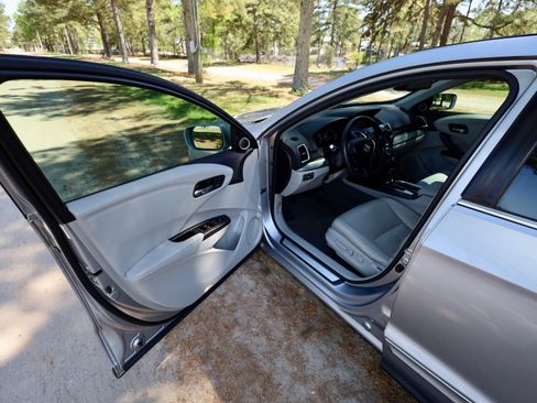 Used 2017 Acura RDX AWD w/ Advance Package image 11