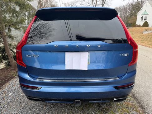 Used 2016 Volvo XC90 T8 R-Design w/ Vision Package image 13