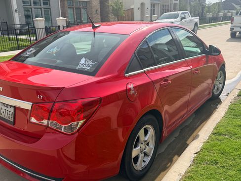 Used 2012 Chevrolet Cruze LT w/ RS Package FWD image 8