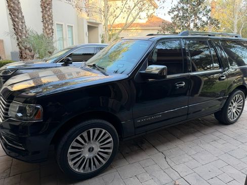 Used 2017 Lincoln Navigator L Select image 7