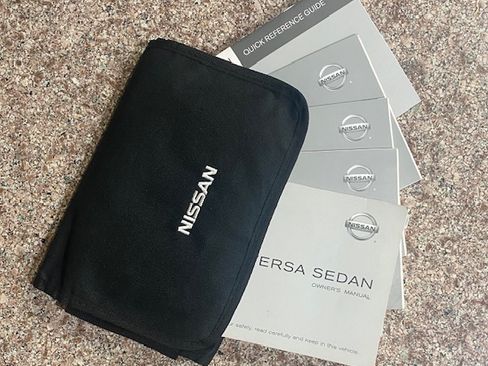 Used 2014 Nissan Versa SV image 11