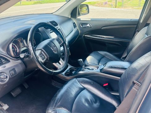 Used 2018 Dodge Journey Crossroad w/ Popular Equipment Group FWD image 12
