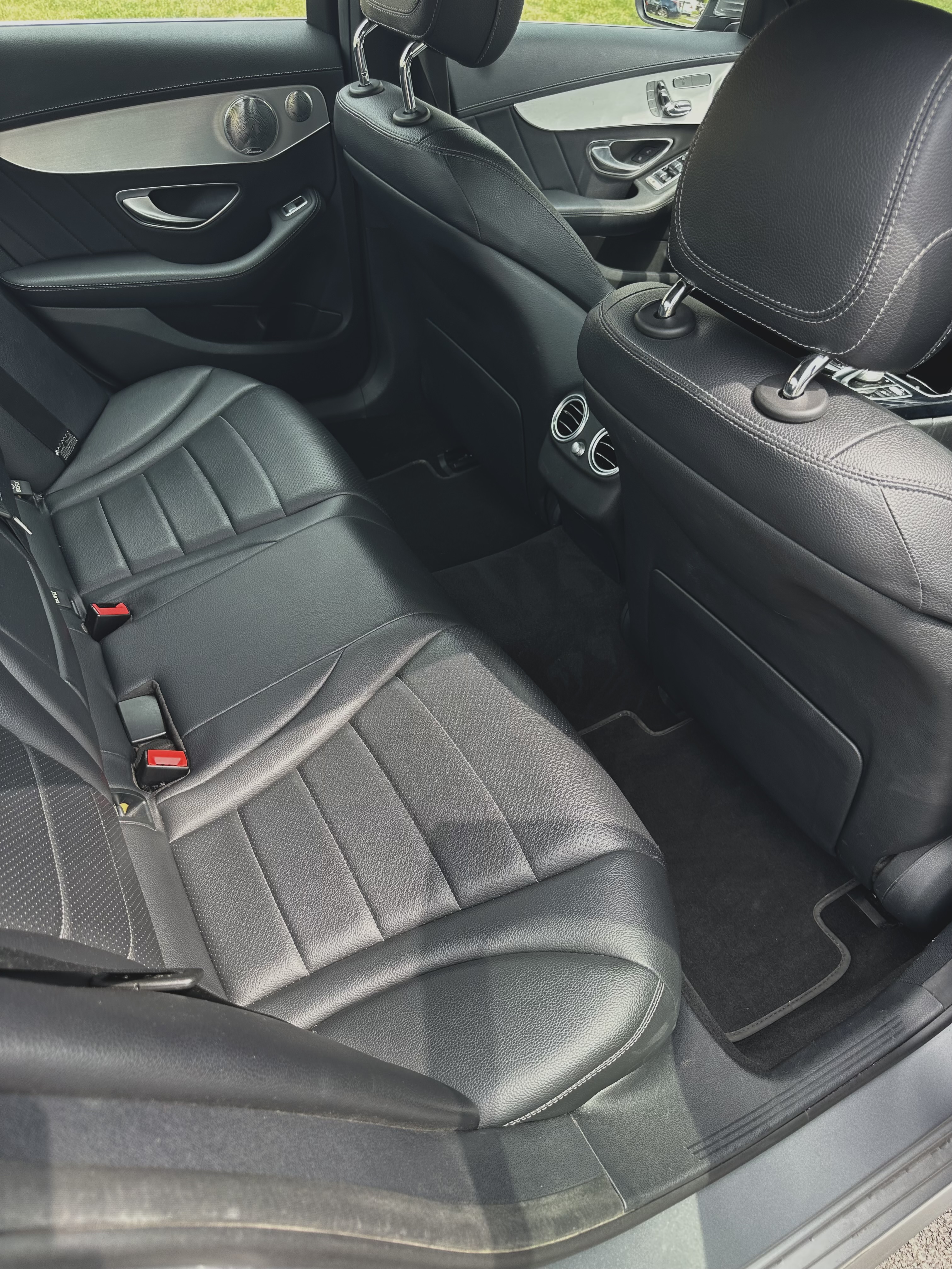 Used 2015 Mercedes-Benz C 300 4MATIC Sedan image 16