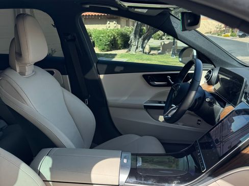 Used 2024 Mercedes-Benz C 300 Sedan image 11