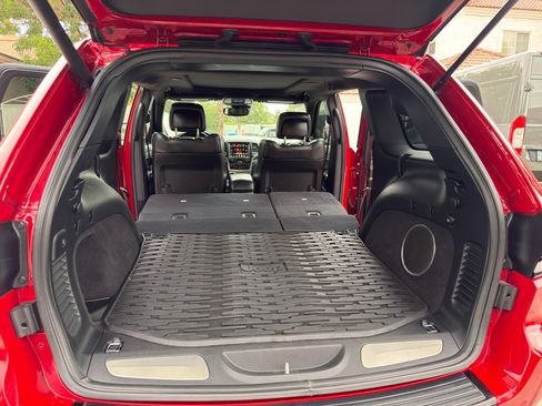Used 2017 Jeep Grand Cherokee SRT AWD/4WD image 31