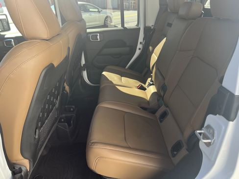 Used 2022 Jeep Gladiator Rubicon w/ LED Lighting Group image 30