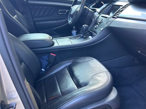 Used 2017 Ford Taurus SEL w/ Equipment Group 201A FWD image 12