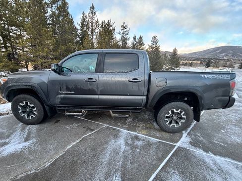 Used 2021 Toyota Tacoma TRD Off-Road image 1